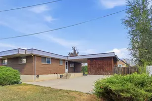 6082 S Main St, Murray, UT 84107 - Photo 2