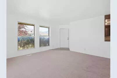 6082 S Main St, Murray, UT 84107 - Photo 4