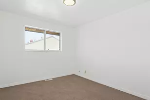 6082 S Main St, Murray, UT 84107 - Photo 20