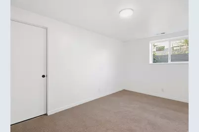 6082 S Main St, Murray, UT 84107 - Photo 28