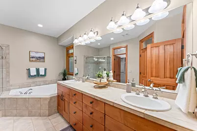 2178 E Netties Pl, Holladay, UT 84124 - Photo 16