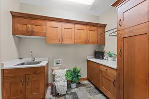 2178 E Netties Pl, Holladay, UT 84124 - Photo 22