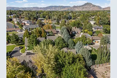 2178 E Netties Pl, Holladay, UT 84124 - Photo 42