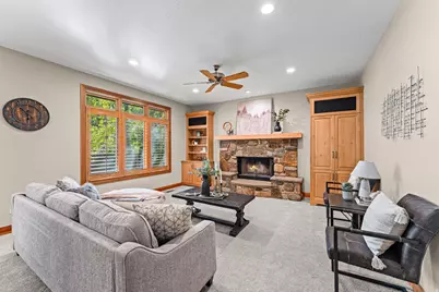 2178 E Netties Pl, Holladay, UT 84124 - Photo 12
