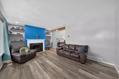 582 E 6870 S, Midvale, UT 84047 - Photo 2