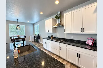 4263 W 6075 S, Roy, UT 84067 - Photo 4