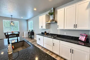 4263 W 6075 S, Roy, UT 84067 - Photo 4