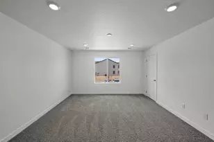 2279 S Wolverine Way, Washington, UT 84780 - Photo 16