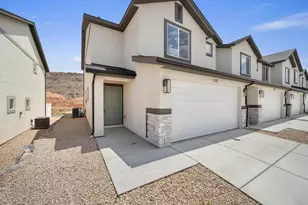 2279 S Wolverine Way, Washington, UT 84780 - Photo 4