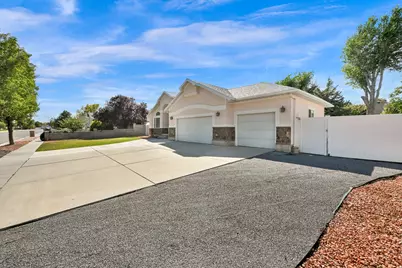 8848 S 2070 W, West Jordan, UT 84088 - Photo 4