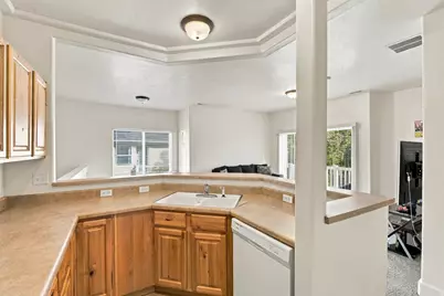 4904 W Stormy Meadow Dr, Riverton, UT 84096 - Photo 6