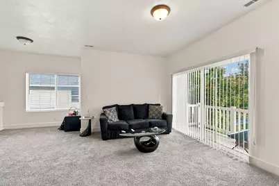 4904 W Stormy Meadow Dr, Riverton, UT 84096 - Photo 4