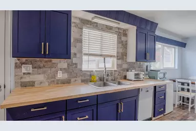 828 S 210 W, Orem, UT 84058 - Photo 12