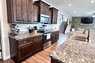 1496 W 2000 S, Syracuse, UT 84075 - Photo 6