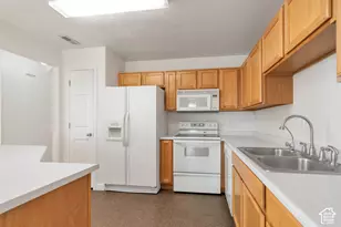 159 E Wayfield Dr S, Draper, UT 84020 - Photo 8