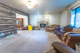 152 N Main St, Malad City, ID 83252 - Photo 4