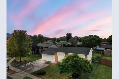 623 W 1635 N, Clinton, UT 84015 - Photo 2