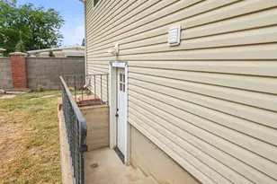 3070 E 7145 S, Cottonwood Heights, UT 84121 - Photo 30