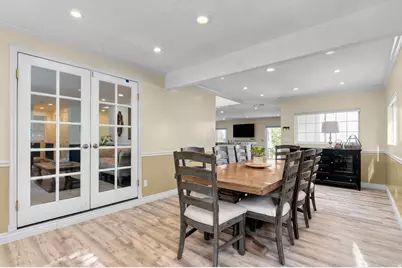 6482 S 2520 E, Cottonwood Heights, UT 84121 - Photo 6
