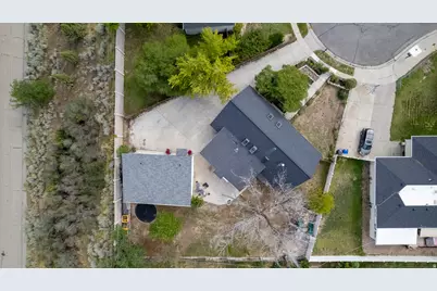 6482 S 2520 E, Cottonwood Heights, UT 84121 - Photo 62
