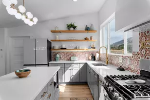 6482 S 2520 E, Cottonwood Heights, UT 84121 - Photo 42