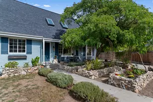 6482 S 2520 E, Cottonwood Heights, UT 84121 - Photo 2