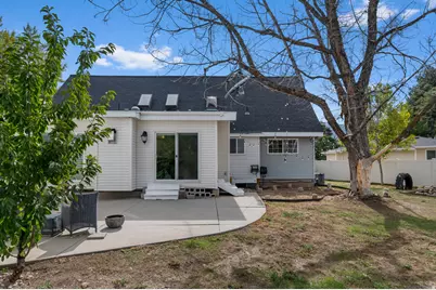 6482 S 2520 E, Cottonwood Heights, UT 84121 - Photo 60