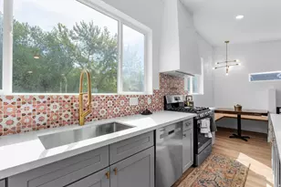 6482 S 2520 E, Cottonwood Heights, UT 84121 - Photo 44
