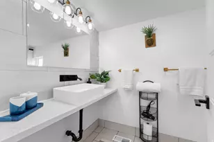 6482 S 2520 E, Cottonwood Heights, UT 84121 - Photo 46