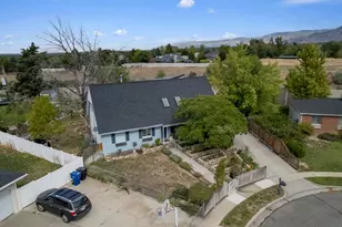 6482 S 2520 E, Cottonwood Heights, UT 84121 - Photo 52