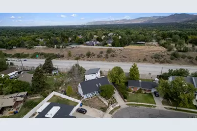 6482 S 2520 E, Cottonwood Heights, UT 84121 - Photo 54