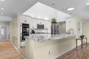 6482 S 2520 E, Cottonwood Heights, UT 84121 - Photo 8