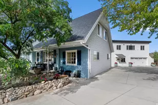 6482 S 2520 E, Cottonwood Heights, UT 84121 - Photo 48