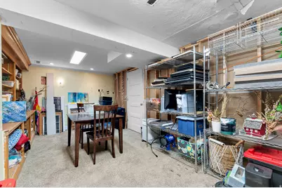 6482 S 2520 E, Cottonwood Heights, UT 84121 - Photo 28