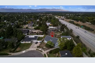 6482 S 2520 E, Cottonwood Heights, UT 84121 - Photo 56