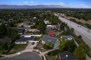 6482 S 2520 E, Cottonwood Heights, UT 84121 - Photo 56