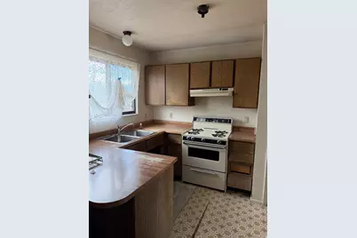 5883 S Blue Iron Way W, Kearns, UT 84118 - Photo 2