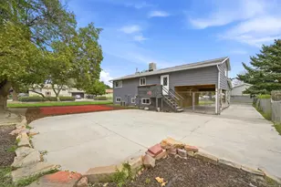 7684 S 2250 W, West Jordan, UT 84084 - Photo 28