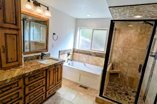 8 S Mountain Wood Ln, Sandy, UT 84092 - Photo 32