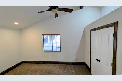 8 S Mountain Wood Ln, Sandy, UT 84092 - Photo 28
