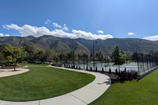 8 S Mountain Wood Ln, Sandy, UT 84092 - Photo 34
