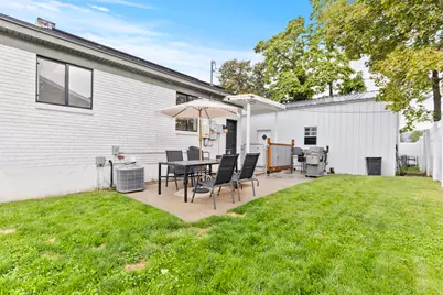 4766 S 200 W, Washington Terrace, UT 84405 - Photo 8