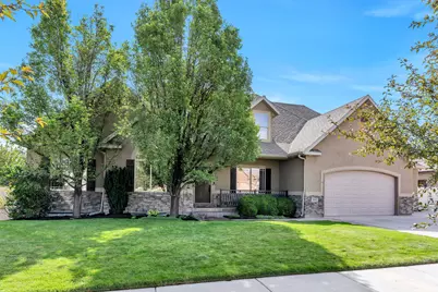 1092 N Coyote Run, Saratoga Springs, UT 84045 - Photo 2