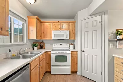 1041 S 1850 W, Springville, UT 84663 - Photo 12