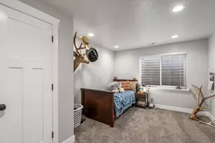 873 N 2550 W, Layton, UT 84041 - Photo 32