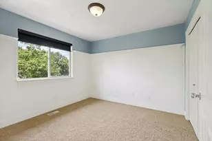 1137 E Holmes Creek Ln, Layton, UT 84041 - Photo 14