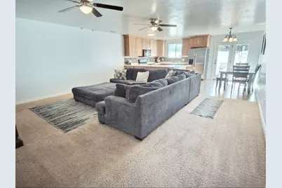 567 N 2425 W, Vernal, UT 84078 - Photo 2