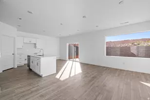 1966 S Queens Gdn Dr, Washington, UT 84780 - Photo 6