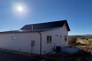 356 W Hawk Circle, Garden City, UT 84028 - Photo 12