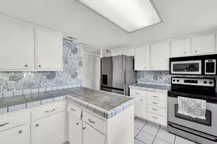 241 N Vine St, Salt Lake City, UT 84103 - Photo 12